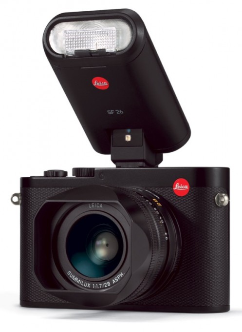 Le Leica Q étant très lumineux, peut cependant être aidé d'un flash externe