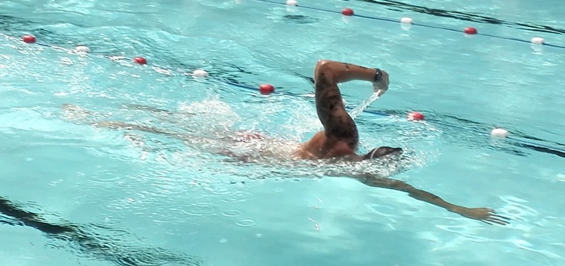 Le champion français de natation Frédéric Bousquet utilise l'activité Pop pour suivre son entraînement